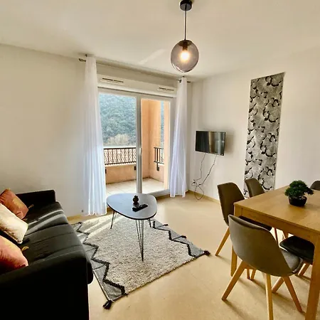 H38 Les Naiades- 2 Bedrooms For 6 People ! بيت للعطل *